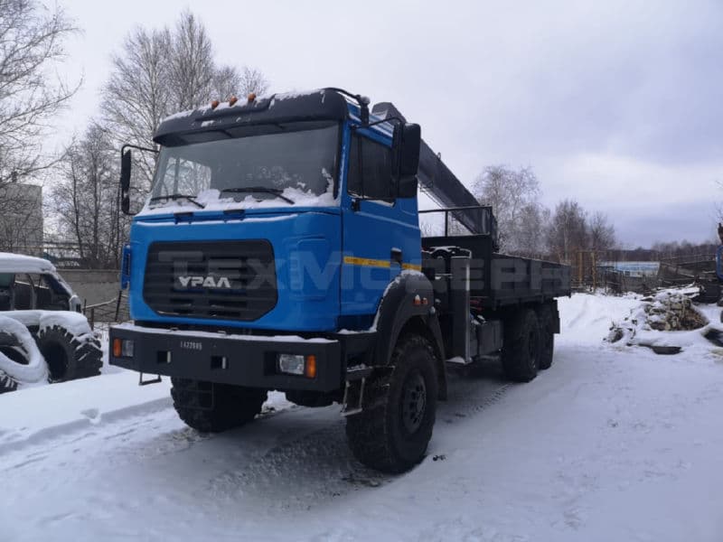 Урал 4320-82М с КМУ HORYONG HRS217